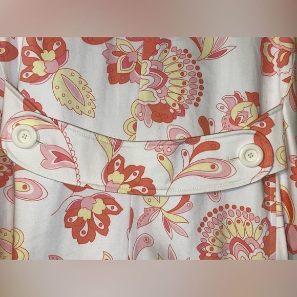 I Maddison spring trench coat. Size Large - Picture 4 of 12